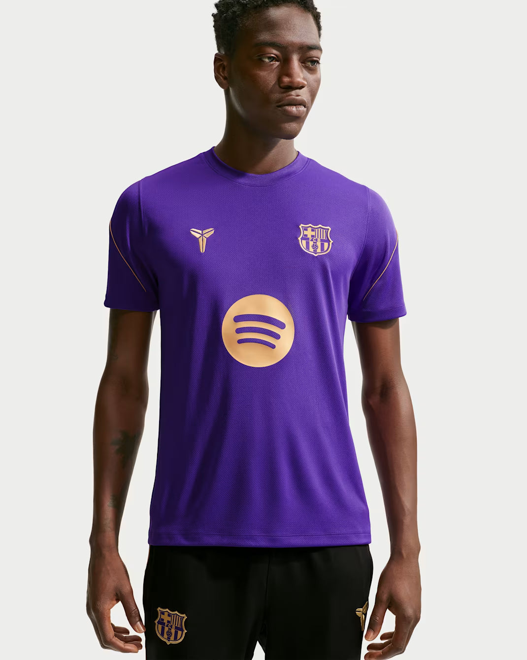 Men's Kobe Dri-FIT Soccer Short-Sleeve Top FC Barcelona Strike Away